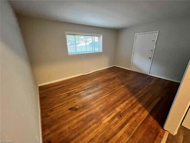 1608 W Northwest Blvd unit F, Winston Salem, NC 27104 - photo 3