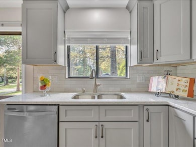 13-717 E Millbrook Rd-17