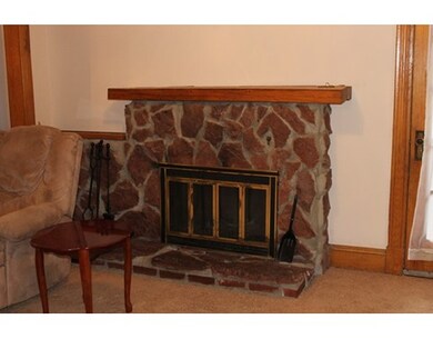 24 Meredith St, Springfield, MA 01108 - photo 5