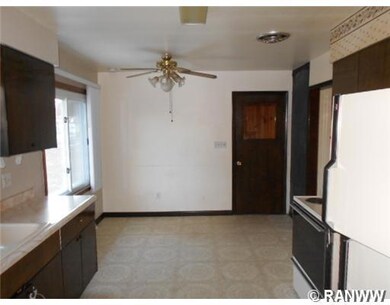 1409 2nd Ave SE, Menomonie, WI 54751 - photo 3