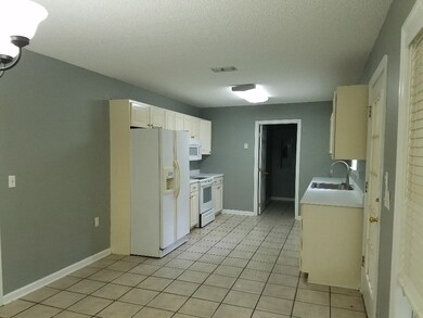 1010 Mildred St, Bainbridge, GA 39817 - photo 7