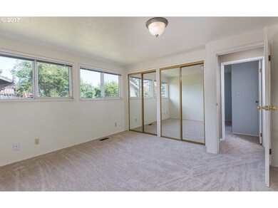 Bedroom, Primary