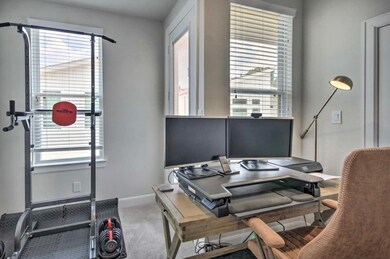 508 W Donovan St unit L, Houston, TX 77091 - photo 2