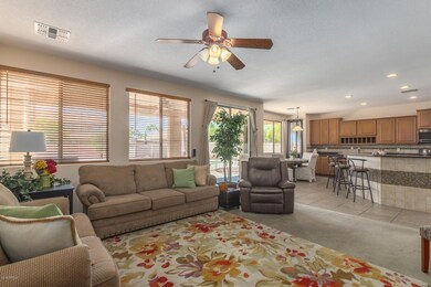 Perfect Family Room/Kitchen Set Up
