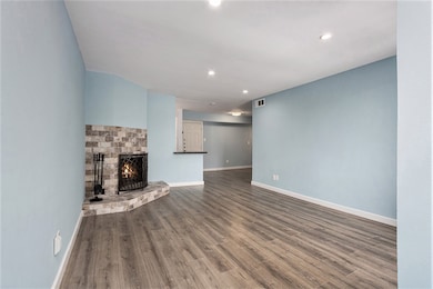 4633 Wild Indigo St unit 536, Houston, TX 77027 - photo 7