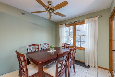 unlisted-address, Waukegan, IL 60087 - photo 6