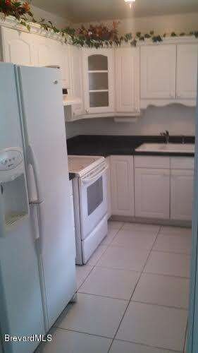 Explorer-kitchen.jpg