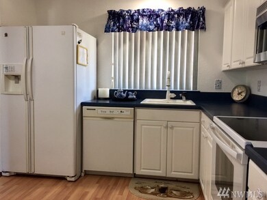 8910 5th Ave W, Everett, WA 98204 - photo 2