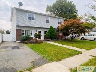 33 Birch St, Carteret, NJ 07008 - photo 3