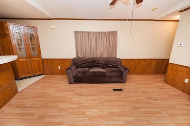 490 Buncombe Rd, Enoree, SC 29335 - photo 3