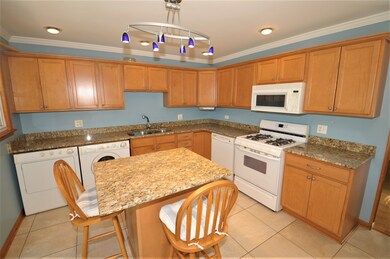 3103 Martin Ln, Rolling Meadows, IL 60008 - photo 7