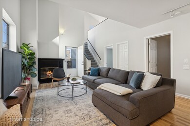 1640 W Diversey Pkwy unit 6, Chicago, IL 60614 - photo 2