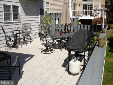 11619 Hunters Run Dr, Cockeysville, MD 21030 - photo 2