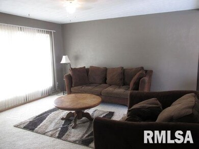 2604 W 13th St, Davenport, IA 52804 - photo 7