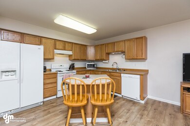 Kitchen MS_74952-FULL