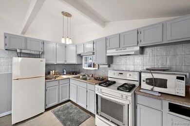 9287 N River Rd unit 1, Clay Township, MI 48001 - photo 7