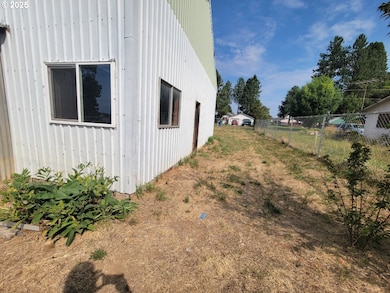 201 N 1st St, Glenwood, WA 98619 - photo 7