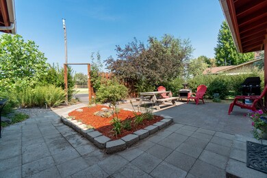 1442-12th-007