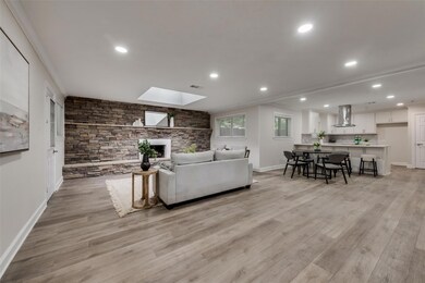 709 Bedford Ct W, Hurst, TX 76053 - photo 3