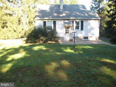 2217 W Walnut St, Colmar, PA 18915 - photo 3