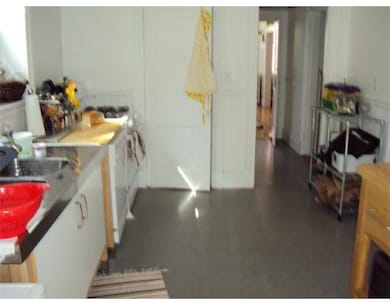 31 Stearns Rd unit 3, Brookline, MA 02446 - photo 6