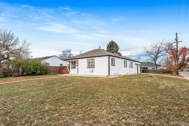 845 Macon St, Aurora, CO 80010 - photo 4