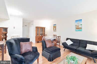 21 Canterbury Square unit 102, Alexandria, VA 22304 - photo 5