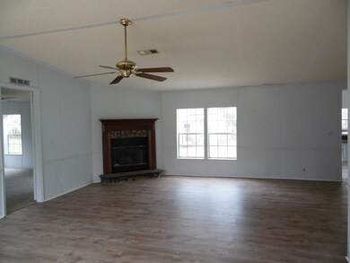 102 Crystal Ln, Crawfordville, FL 32327 - photo 5