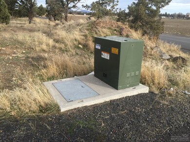 4225 SW Badger Ave, Redmond, OR 97756 - photo 2