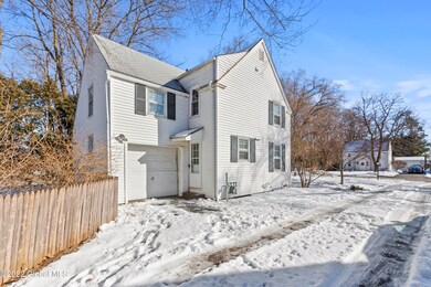 38 Victor St, Albany, NY 12206 - photo 2