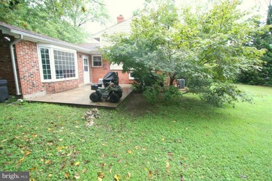 12808 Caldwell St, Rockville, MD 20853 - photo 3