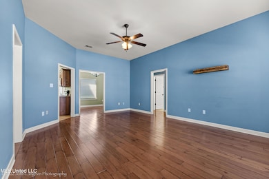 3061 Logan's Loop-Interior-2