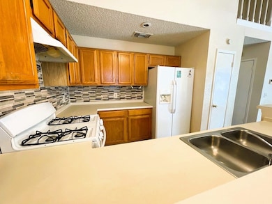 2814 Great Lakes Ave, Sugar Land, TX 77479 - photo 3