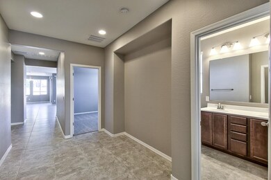 04-Foyer-04