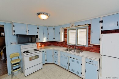 609 Arbor Ave, Schenectady, NY 12306 - photo 6