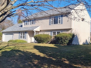 7 Dally Farm Rd, Windsor, CT 06095 - photo 2