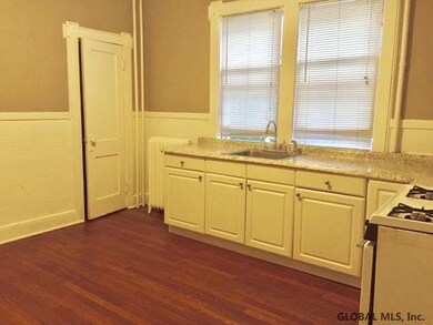 750 Myrtle Ave, Albany, NY 12208 - photo 7