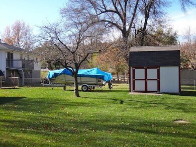 11718 Yager Ln, Shawnee, KS 66203 - photo 5