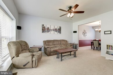 8571 Yoder St, Manassas, VA 20110 - photo 5