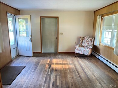 Entry Room, Den/Office