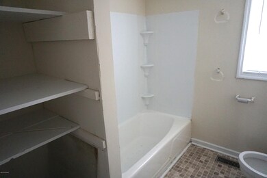 303 Country Club Rd, Jacksonville, NC 28546 - photo 7