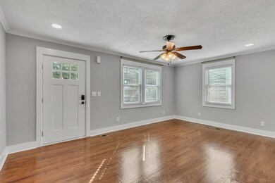 1906 Paul Dr, Columbia, TN 38401 - photo 5