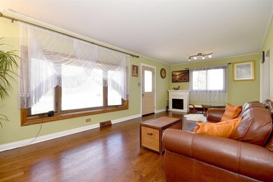 2155 Chase Ave, Des Plaines, IL 60018 - photo 3