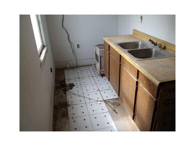 Kitchen. 2nd floor Kitchen, can easily come out to