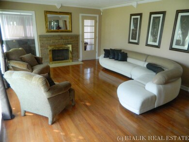 4906 Kalamazoo AVE-2