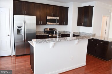 11916 Weybridge Ln, Germantown, MD 20876 - photo 6