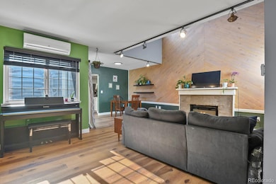 2522 S Worchester Ct unit B, Aurora, CO 80014 - photo 2