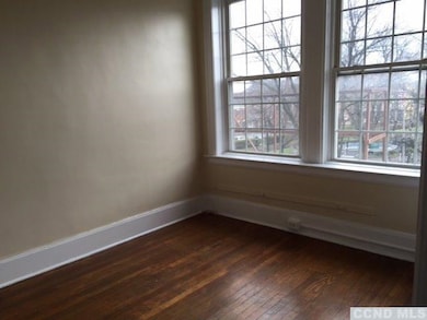 711 Warren St unit 3, Hudson, NY 12534 - photo 3