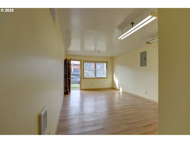 1013 Clark St, Wasco, OR 97065 - photo 7