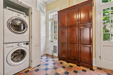1st floor kitchen washer/dryer